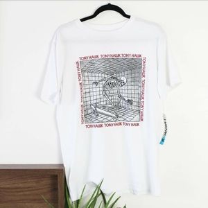 NWT WHITE TONY HAWK SHORT SLEEVE GRAPHIC TEE